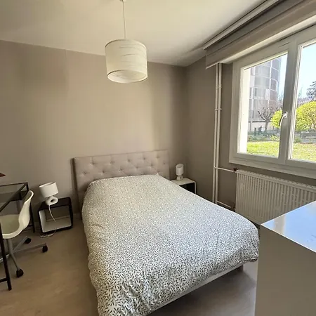T1 En Rez De Chaussée Avec Parking Privé